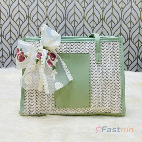 হ্যান্ডমেড স্ট্র শোল্ডার ব্যাগ- RM113